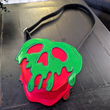 Loungefly Disney Snow White Poison Apple CrossbodyBag NWOT 