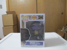 Autographed Shaquille O'Neal Los Angeles Lakers  Funko Pop 208 NIB Prot Cov COA picture