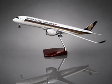 Airbus A350 Singapore Airlines 1:147 Scale 47cm Resin and LED Model picture