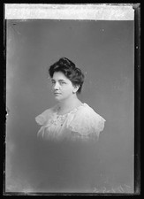 Photo:Mrs. H. Phillips Portrait c1905-1906 picture