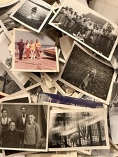 200 Random Snapshot Photographs Amateur Vernacular B&W Color 20th Century Lot picture