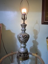VTG Hand Blown Glass & Brass Metal Filagree Floral TABLE LAMP Hollywood Regency picture