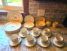 Vintage International Heartland Stoneware 34-Piece Dinnerware Set - Cottagecore picture