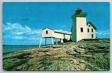 West Southport, ME, Hendrick's Head Lighthouse, Vintage Postcard picture