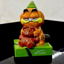 VINTAGE Garfield Happy Birthday Ceramic Figurine 1978, 1981  Enesco picture