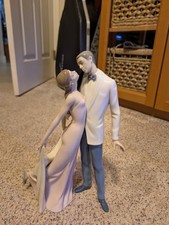 Lladro Collectible ‘Happy Anniversary Couple’ #6475 with Box picture