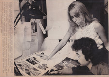 1973 Press Photo Penthouse Magazine Ad Director Kathy Keaton with Bruce Cohen picture