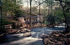 Carr's Northside Cottages in Gatlinburg, Tennessee Postcard picture