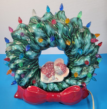 Vintage Light Up Ceramic Christmas Wreath Green Red Bow Base Mouse Working 8.5