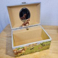 Enchantmints Treasures Country Horse Music Box Lemniscate 2010 Farm Scene MA1001 picture