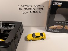 Tomytec TLV-NEO 1/64 Nissan Skyline R34 25GT Turbo Yellow LV-N365a w/ protector picture