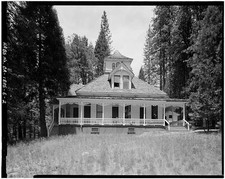 Photo:Wawona Hotel Little Brown Wawona California 1900s South Side picture