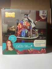 The Pioneer Woman Drummond Ranch Holiday Village 2021 Light-Up Christmas Barn picture