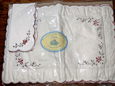 4 Lot VTG Keeco Placemats / Napkins Embroidered Floral Cottagecore 19’x12.5’’ picture