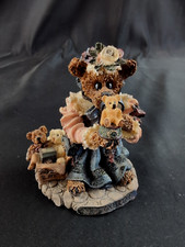 Boyds Bears & Friends Figurine  The Collector 1998 picture