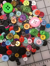 Craft Sewing Buttons Lot  200 Various Sizes Types Colors Vintage/new picture