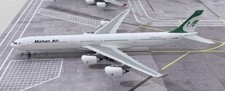 Phoenix 1:400 MAHAN AIR Airbus A340-600 picture