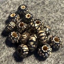15 Original Chevron Glass Trade Beads Huron Indians 1700's Black & White picture