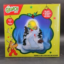 New Ruz The Grinch Christmas Village Lair with Max Grinchmas Plays Music & Light picture