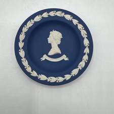 Wedgwood Commemorative Plate Jasperware Queen Elizabeth 4.5