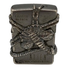 Zippo Alien 20th Anniversary Facehugger Limited Edition No.2898 Oil Lighter 1999 picture