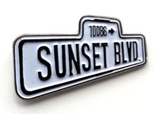 Sunset Boulevard Musical Pin 1992 Andrew Lloyd Webber Street Sign Theatre VTG picture