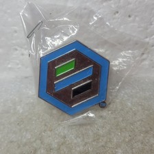 E-Trade Pinback Button Hexagon Logo Promo Vintage picture