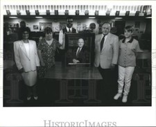 1995 Press Photo Principal P.W. Breithoff, honored by 4-H members with portrait picture