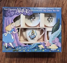 COMPLETE Vintage Alice In Wonderland Disney Tea Set Original Box ceramic picture