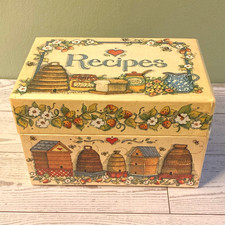 Susan WINGET ~ Sweet as Honey 4x6 Recipe Card Box w/ Dividers & Cards picture