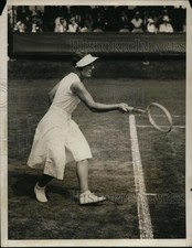 1931 Press Photo Phyllis Mudford in tennis action on the courts - net22522 picture