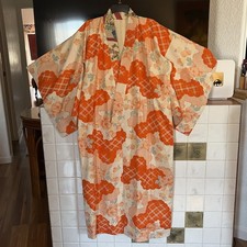 Beautiful Estate Japanese Kimono Silk JUBAN Hand stitched. Lined muslin picture
