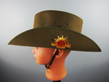 Australian Slouch Hat Rising Sun Badge Chinstrap Fairfield Melbourne 7 1/4 1972 picture