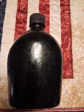 US WW2 Marine Black Enamel 1942 Canteen picture