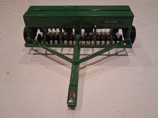 Vintage 1/16 Scale John Deere 452 Grain Drill By Ertl picture