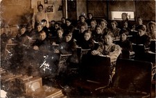 Brownsville Wisconsin c.1904-1918 School Classroom Students RPPC Postcard  26140 picture