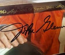 2011 Leaf Cut Signature Of John Glenn Beckett Graded Encapsulated 5 Of 9 picture
