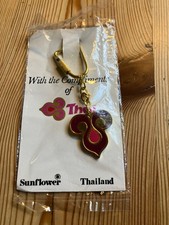 Vintage THAI AIRWAYS Souvenir Keychain Goldtone Enamel Thailand New in Package picture