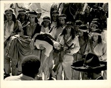 LMPE32 Original Photo RAQUEL WELCH CARRIED FROM BATTLE 1969 