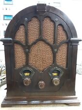 Stunning RCA Victor Model 142B Cathedral Tube Radio picture