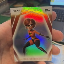 Topps 2025 Pixar The Incredibles Mrs. Incredible #52 Holographic Trading Card picture