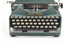 VTG 1932 Royal Signet Green manufactured 1 year from Autumn 1932- Sept. 1933 picture