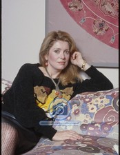 CATHERINE DENEUVE GORGEOUS ACTRESS APRIL 1983 8.5X11 PHOTO picture