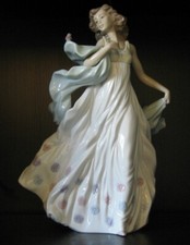 Lladro Summer  Serenade picture