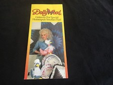 1989 Dolly Parton DOLLYWOOD Smoky Mountain Guide Brochure  “Visitor’s Guide Map picture