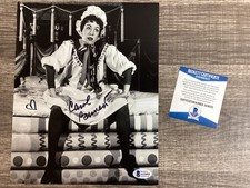 (SSG) Legendary Actress CAROL BURNETT Signed 8X10 B&W Photo - BAS/Beckett COA picture