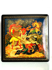 Vintage Russian Lacquer Box Hand Painted Signed Artist ,, Belov,, High Qualiti picture