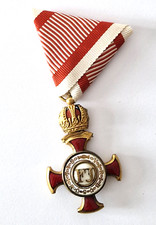 Golden Cross of Merit with Crown Franz Joseph L. Manufacturer Wilhelm Kunz, Vienna picture
