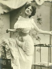 1880s Sexy Saloon Girl PHOTO Typical corset of the time Portrait 8.5x11 Luster picture