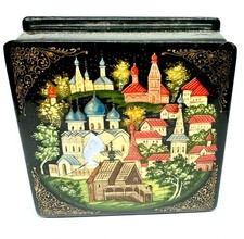 Russian Kholuy Lacquer Box Suzdal Signed A. Karpov Hand Painted AS IS picture